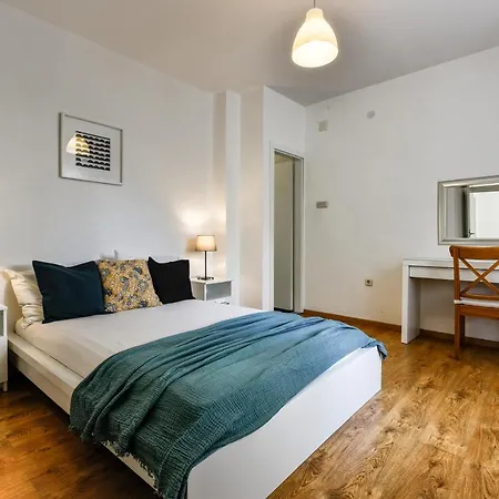 Lrs 2 In The Centar Of 公寓 扎达尔