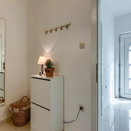 公寓 Lrs 2 In The Centar Of