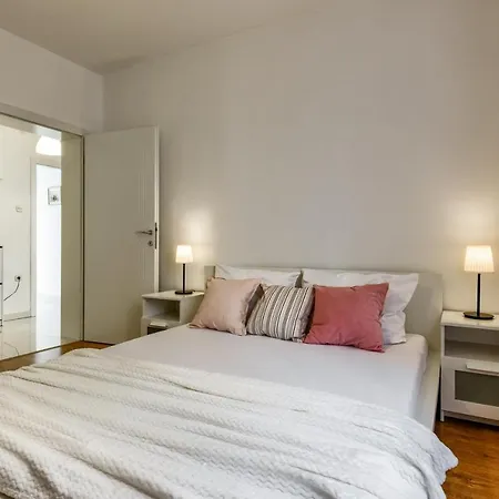 Lrs 2 In The Centar Of 公寓