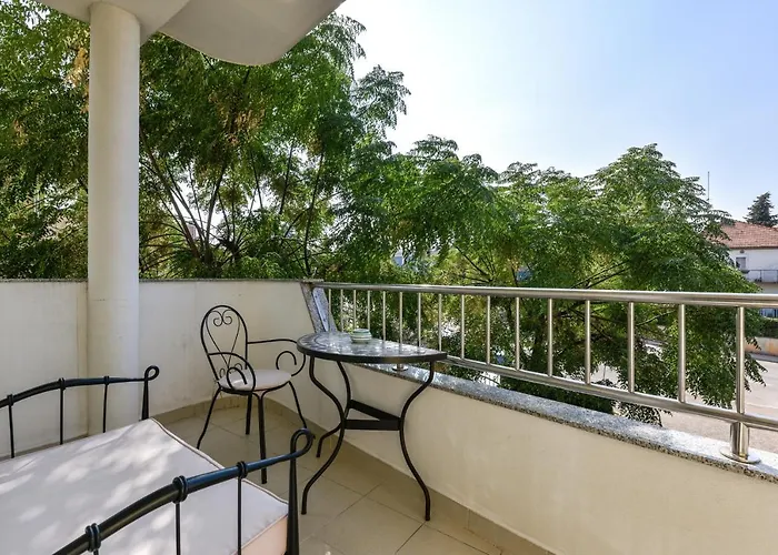 Lrs 2 In The Centar Of Zadar